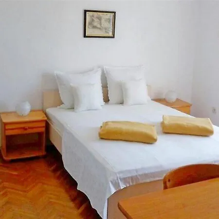Mladenka Hotel 3*
